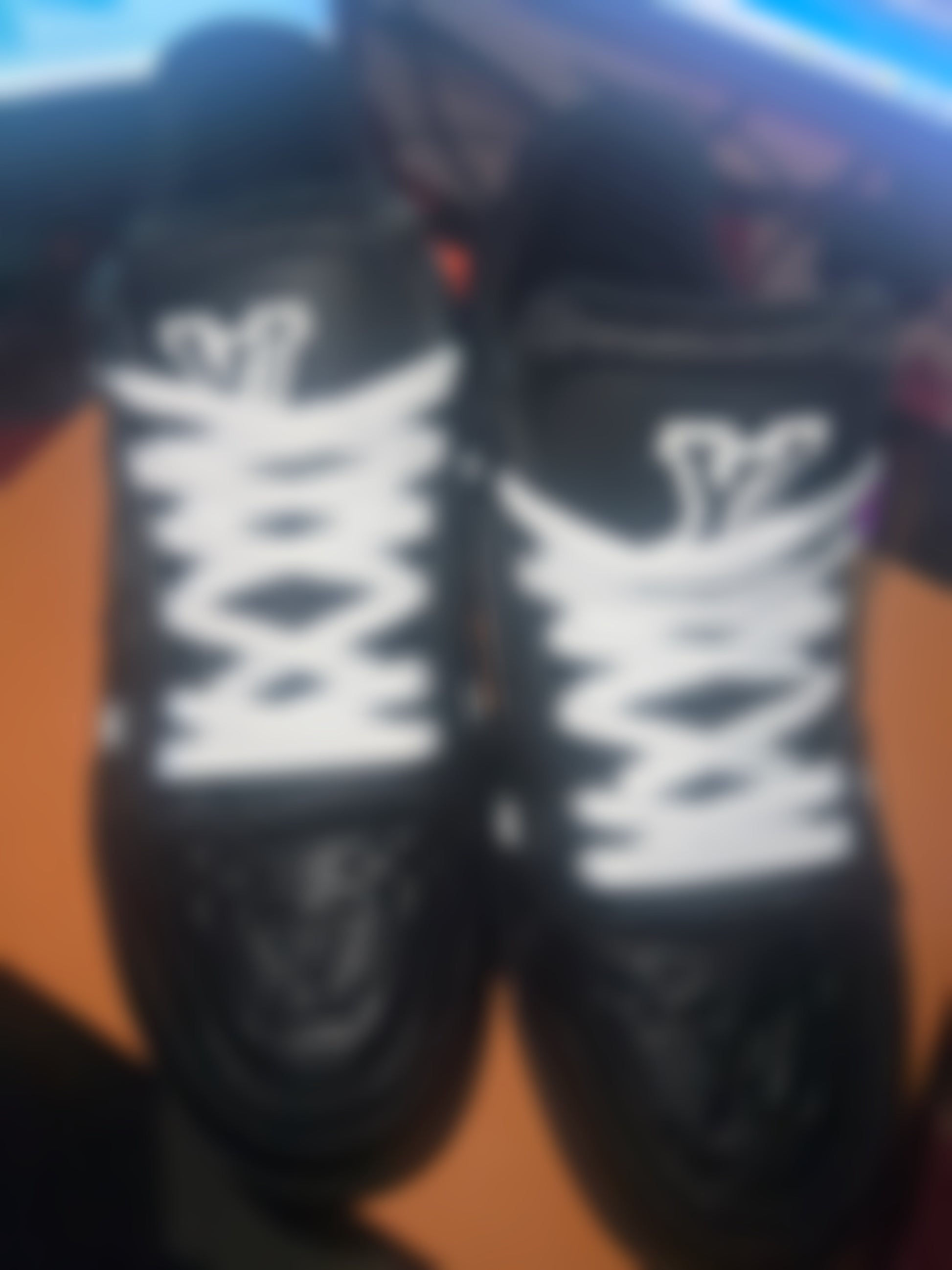 Black white Lv